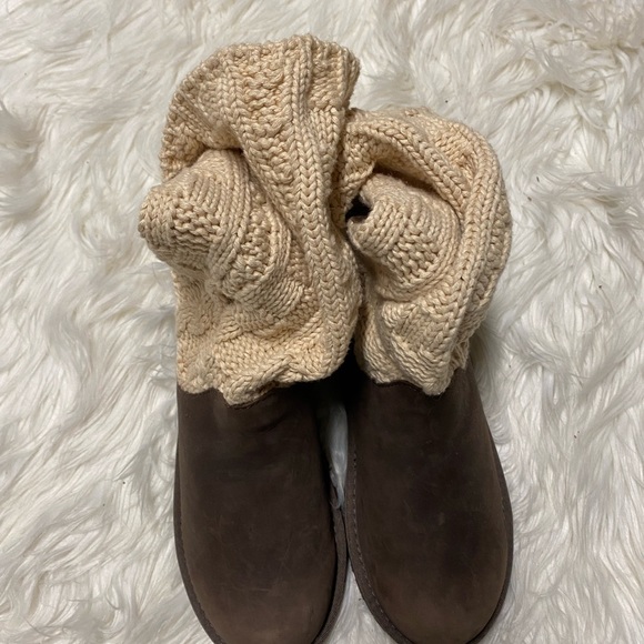UGG Other - NEW Ugg Boots Knit Top Size 4